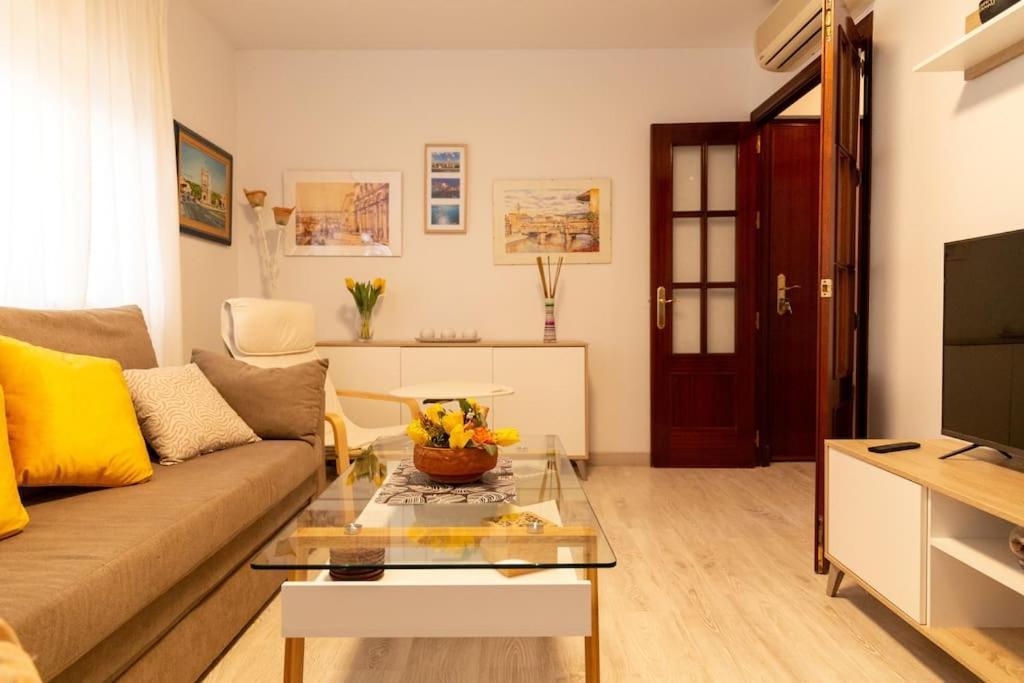 El Patio De La Vina By Gades Gestion Appartement Cádiz Buitenkant foto