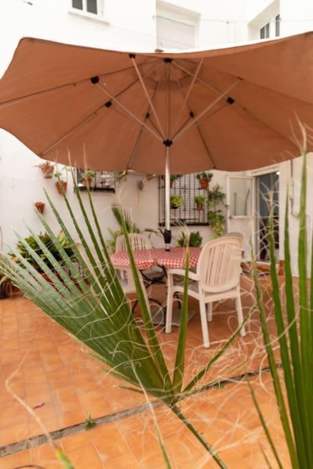 El Patio De La Vina By Gades Gestion Appartement Cádiz Buitenkant foto