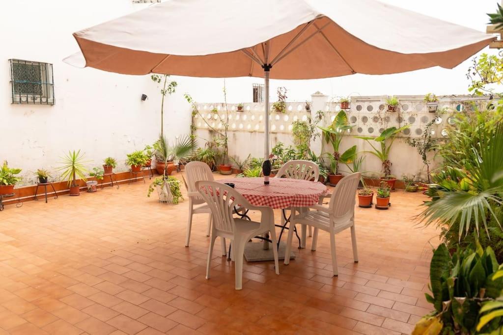 El Patio De La Vina By Gades Gestion Appartement Cádiz Buitenkant foto